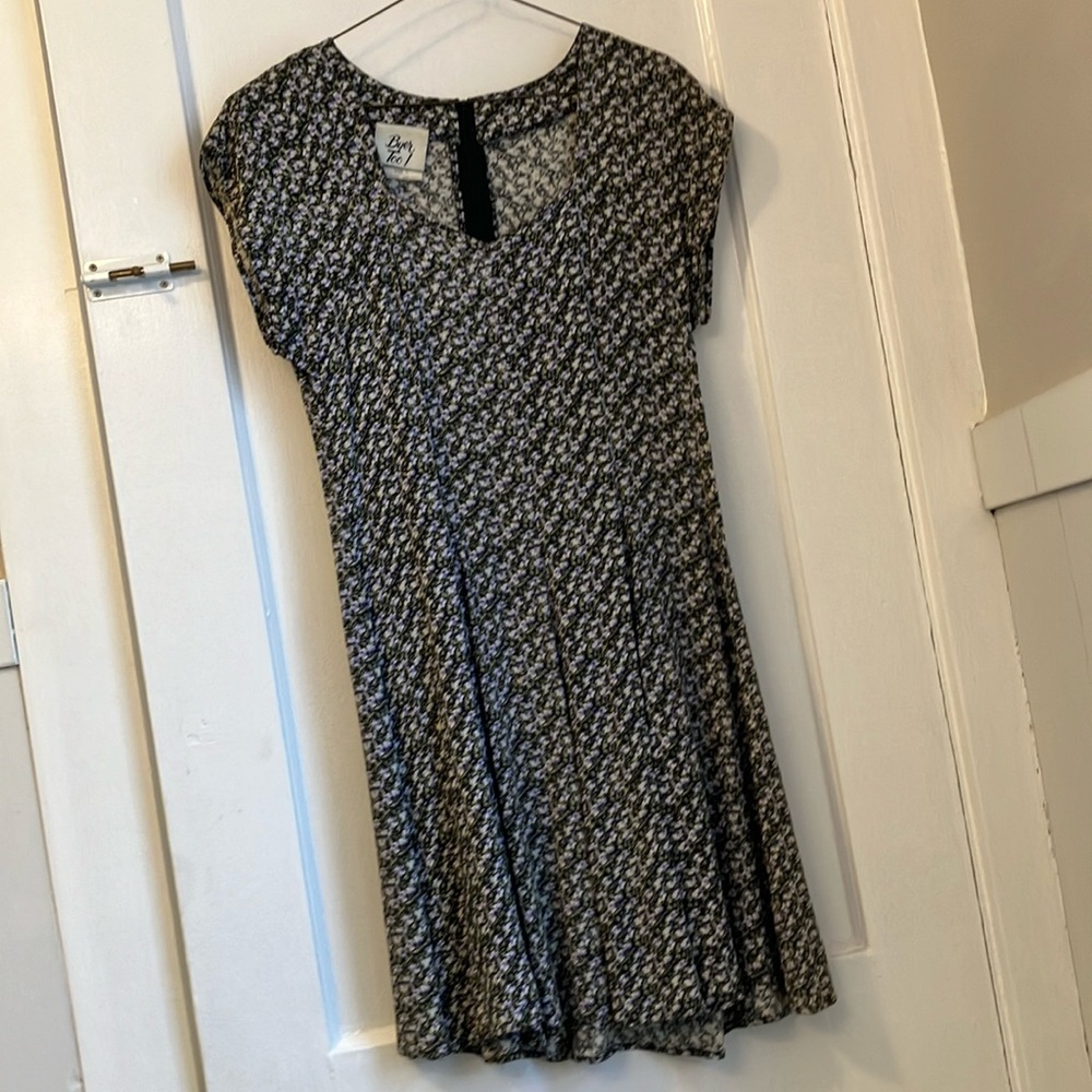 Byer Too!, women’s, rayon, soft, short sleeve, violet and green tapered dress. 5